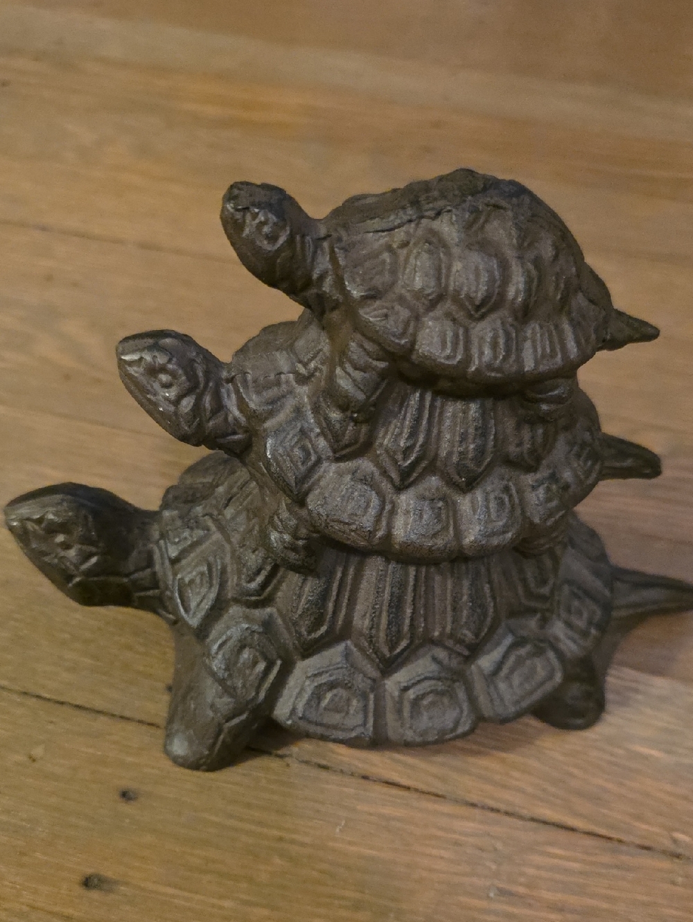 Turtles Stacked Metal  Decorative Figurine.  Home Or Garden